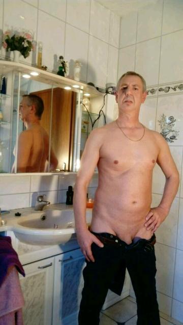 Callboy für Frauen Eilenburg Erotik Leipzig - Begleitagentur - Eilenburg