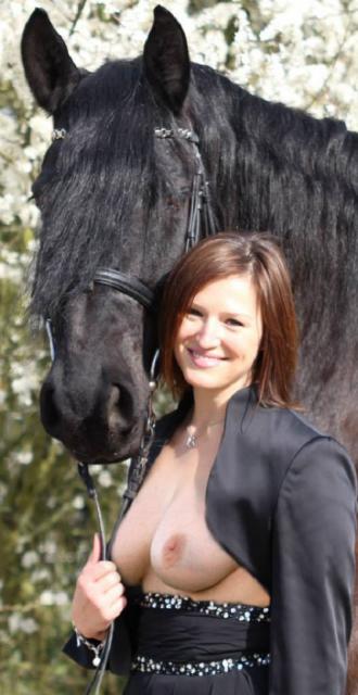 Frivole, devote Sie sucht  - Sie sucht Ihn - Zossen