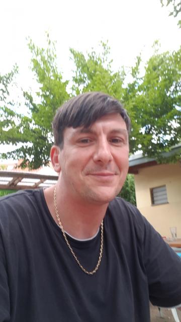 Gut gebrauchten Junggesellen zu vermieten - Er sucht Sie - Dreieich 