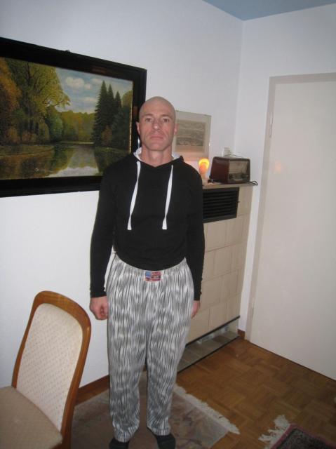 Suche nette Sie  gerne mit kleinem Sohn - Sie sucht Ihn - Stuttgart