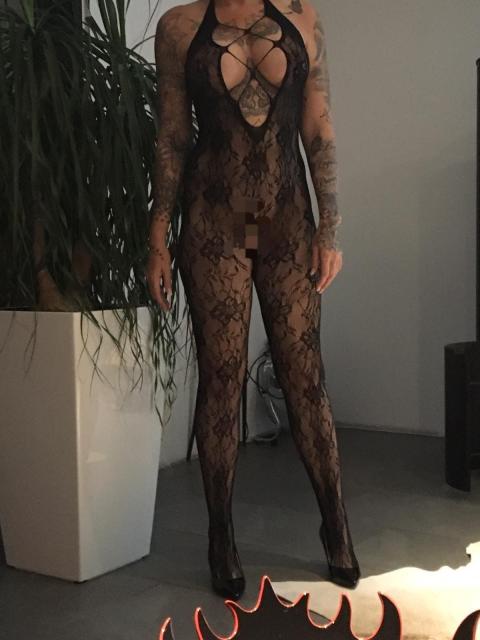 Bizzare Domina Lady Mia neu bei Paddy's Begleit Event Service für Herren  - Begleitagentur - Euskirchen